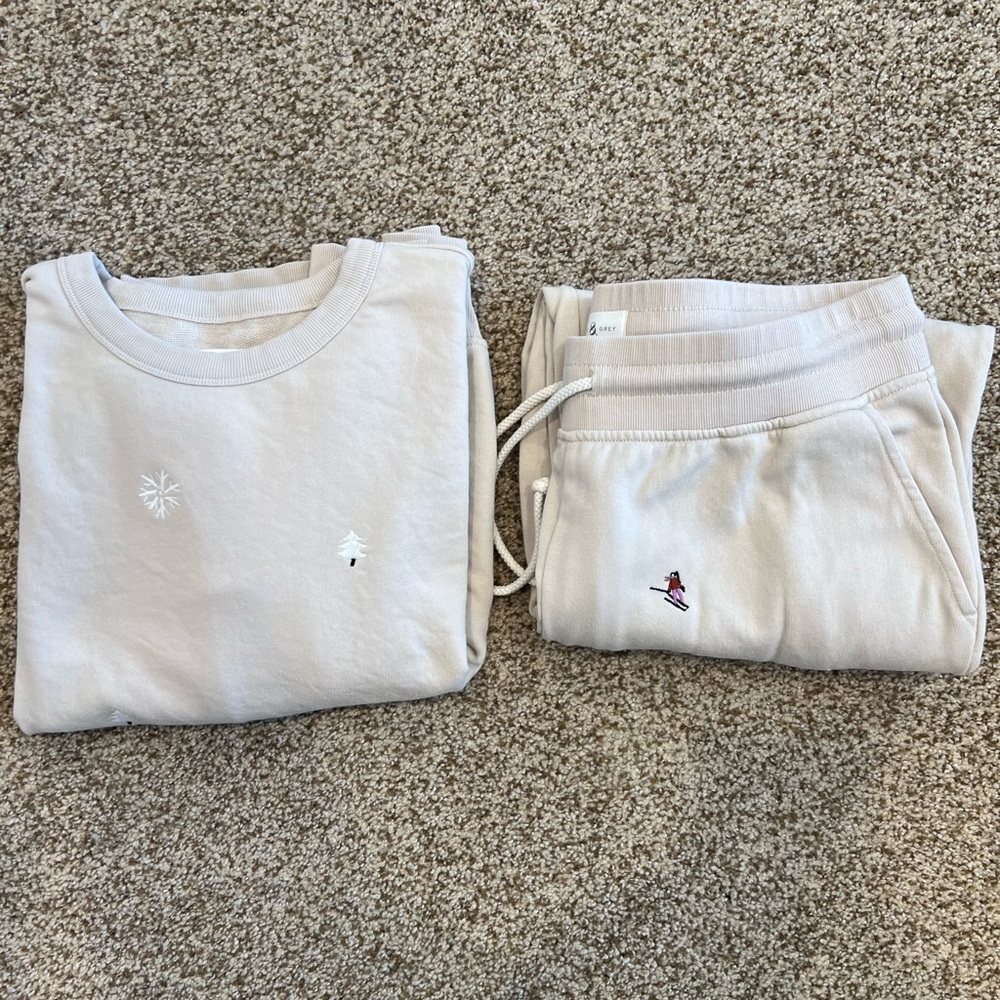 Lou & Grey top and pants leisure sweat set. Size L. Ski and winter embroidered. - Picture 16 of 16